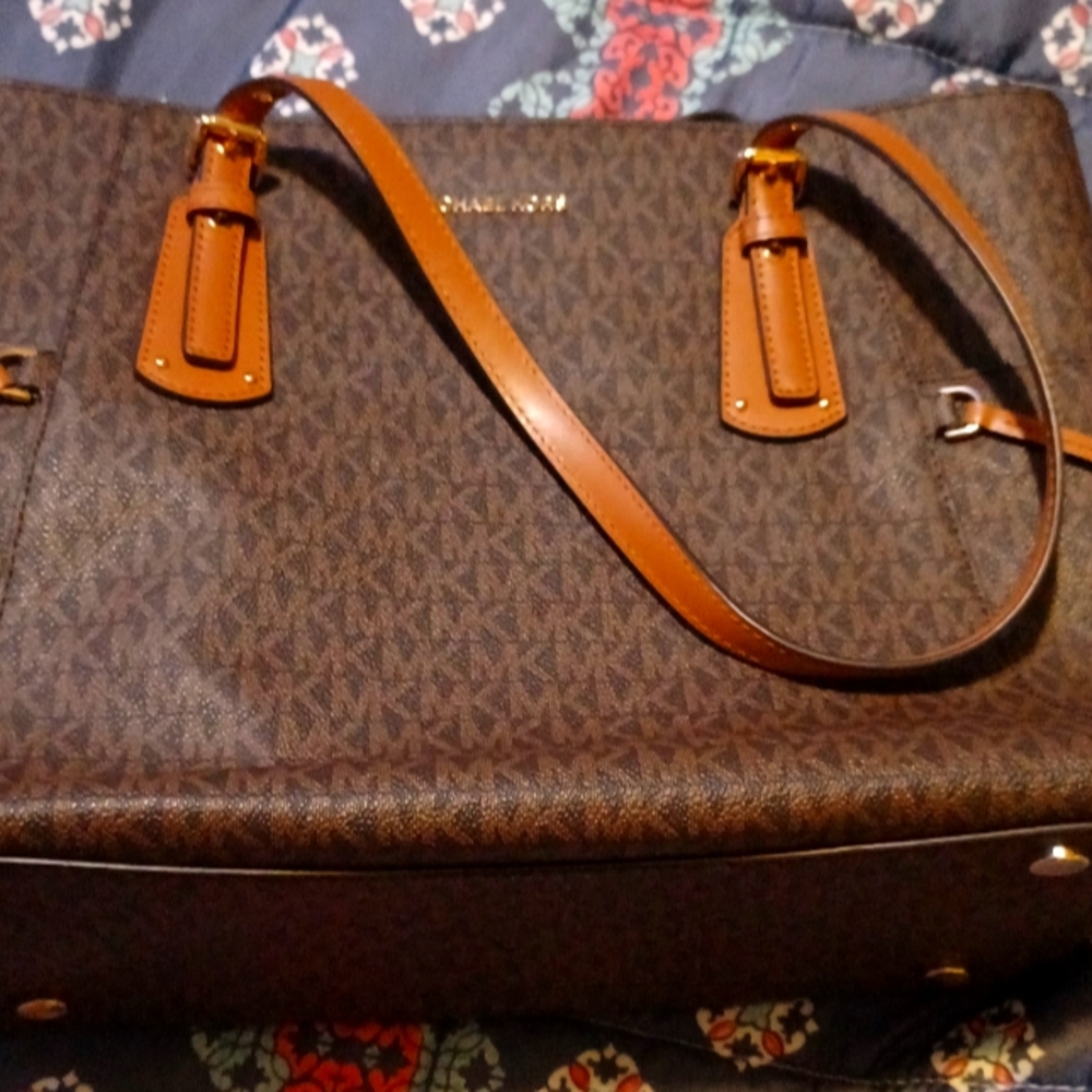 MICHAEL  KORS